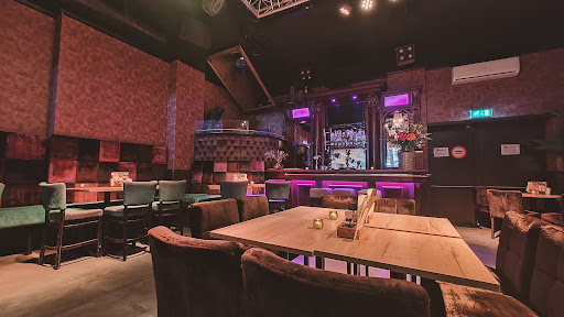 Café CinQ Gallery - Netherlands