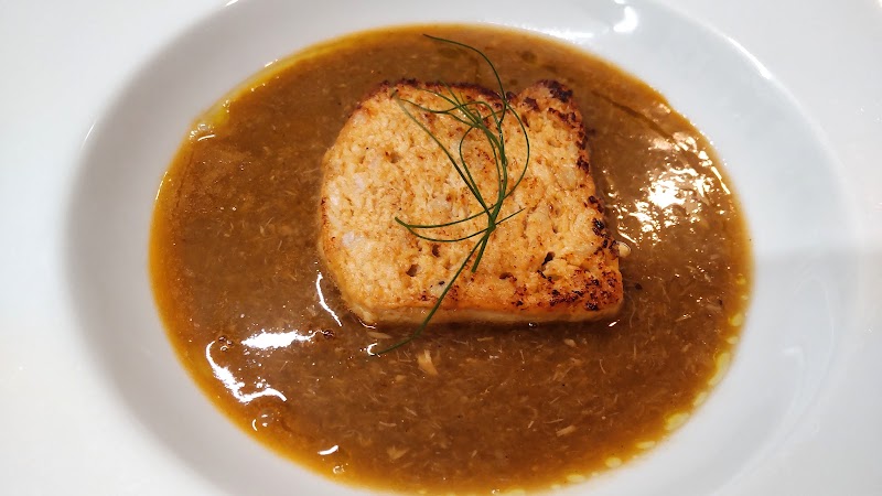 ビストロヴォライユ