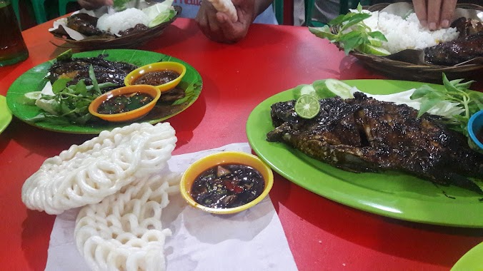 Warung Soto Ayam bakar CILACAP, Author: Erwan Dalimunthe