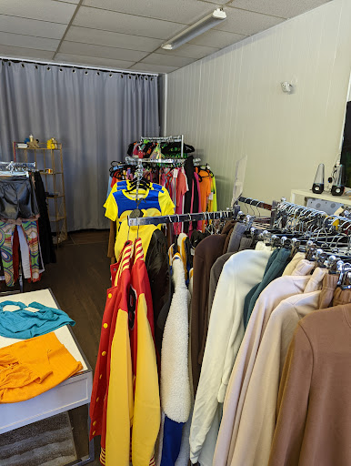 DeBonair Boutique LLC - Thumbnail
