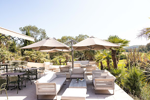 Photo n°38 de Restaurant Victoire - Golf de la Grande Bastide à Châteauneuf-Grasse (Restaurant méditerranéen)