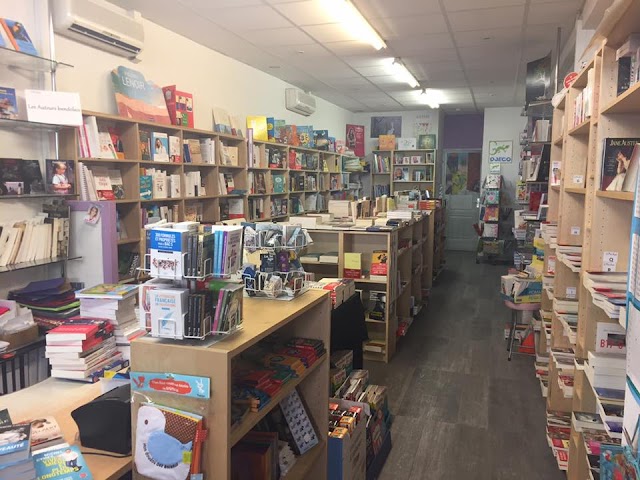LIBRAIRIE LES MOTS PASSANTS, BANDOL