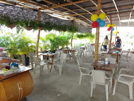 Rustica Restaurante y Plazoleta