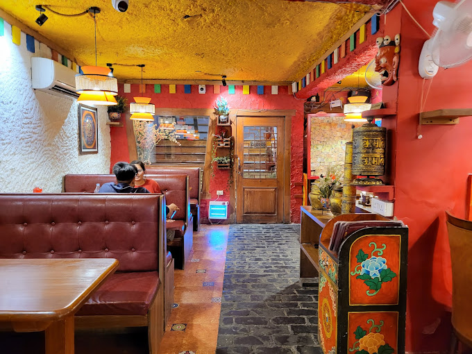 Kalsang Restaurant