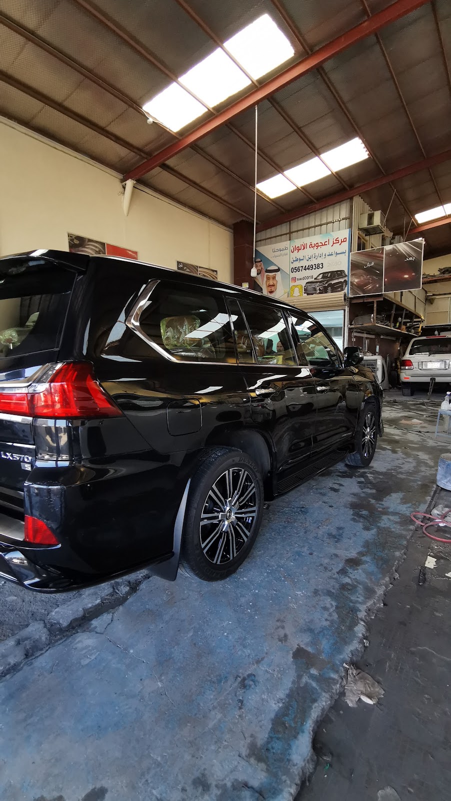 مركز أعجوبة الألوان لدهان والسمكرة والفايبر - صورة 2