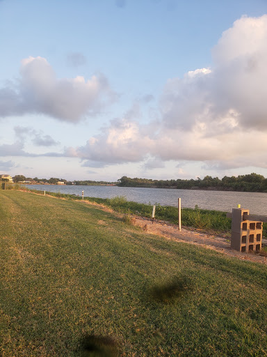 Pelican Point RV and Boat Slips - Thumbnail