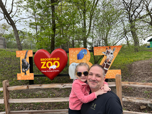 Brookfield Zoo Welcome Sign and Statue - Thumbnail
