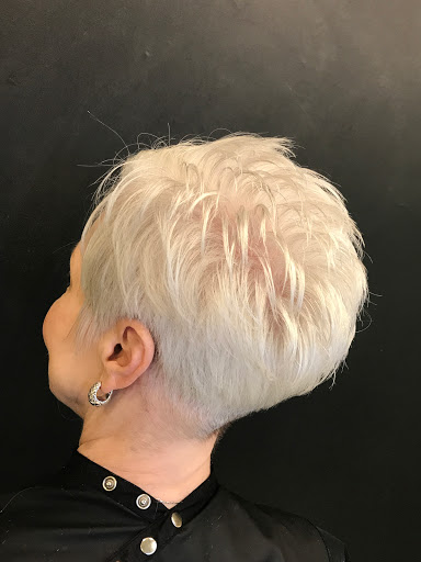 Head Lines Salon - Thumbnail