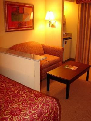 Econo Lodge Inn & Suites Altus, OK - Thumbnail