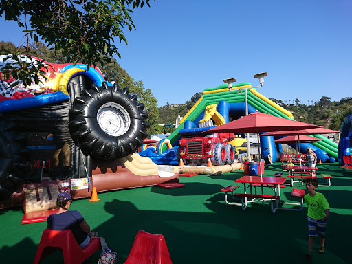 Inflatable World - Visual