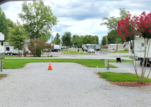 T's Outback RV Park Logo