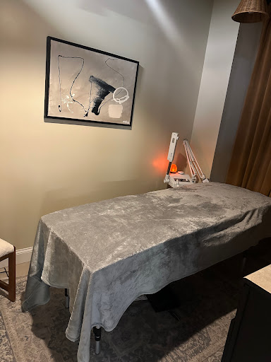 Renu Salon - Thumbnail