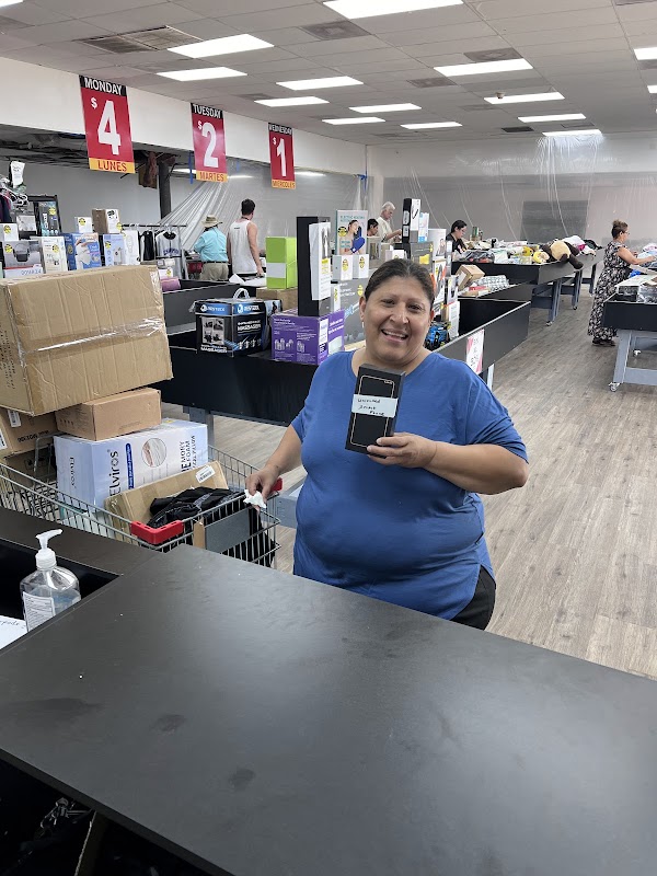 DAILY DEALS OUTLET - THE BIN STORE photo 1