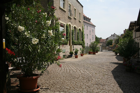 Gut Wilhelmsberg GmbH Innere Sulzfelder Str. 14, 97318 Kitzingen, Deutschland