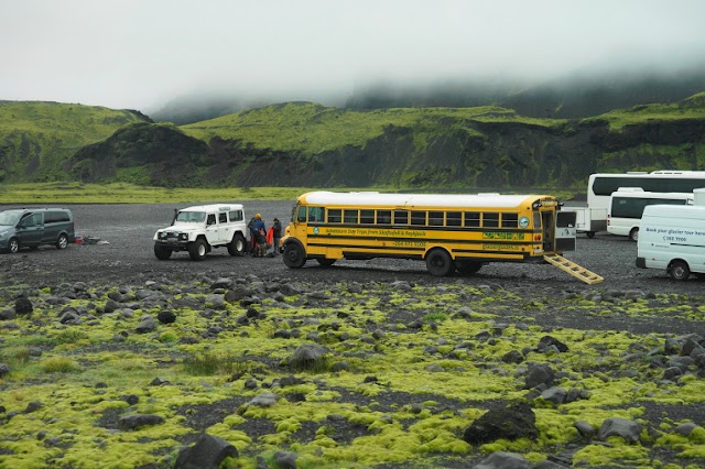 Sólheimajökull glacier parking lot