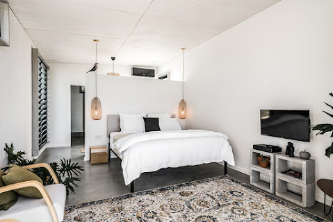 Blackbird Byron. Boutique Hinterland Accommodation. by null