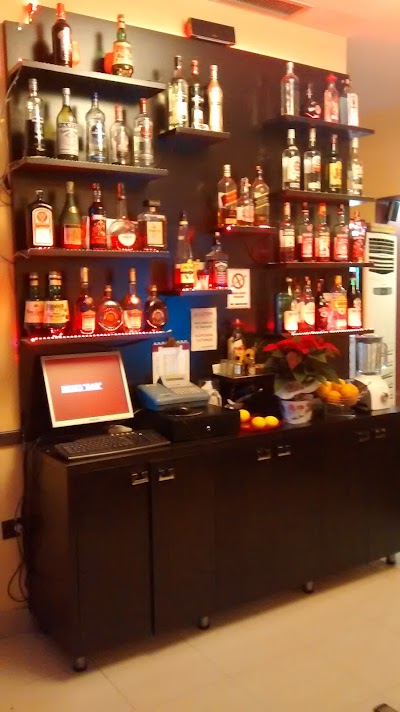 Photos of Besi&rsquo;s BAR