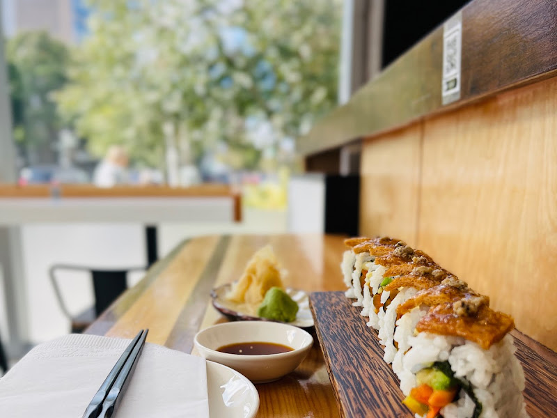 Nubo Sushi Roll & Roll — photo