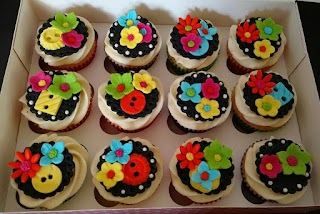 Terrie's Treasures (cakes & crafts)