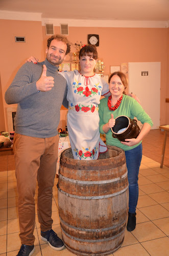 Sznajder Michał Kiszonki (Targ Piast) - kapusta, ogórki, buraczki, soki