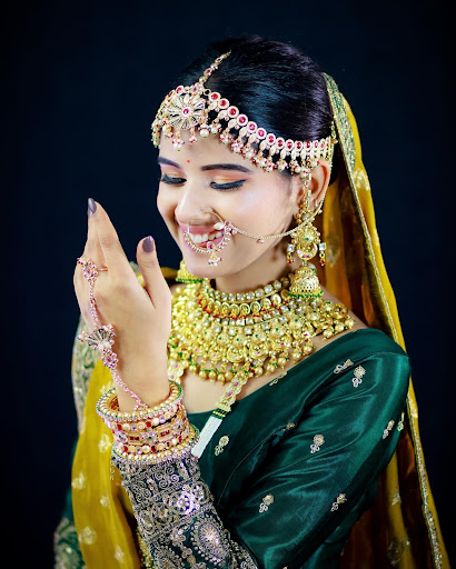 Candid Captures by Akshat Kaushal portfolio image 5