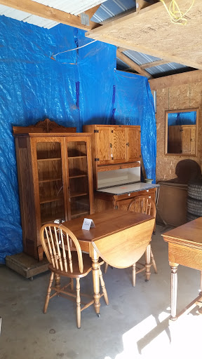Smith's Antiques and Crafts - Thumbnail