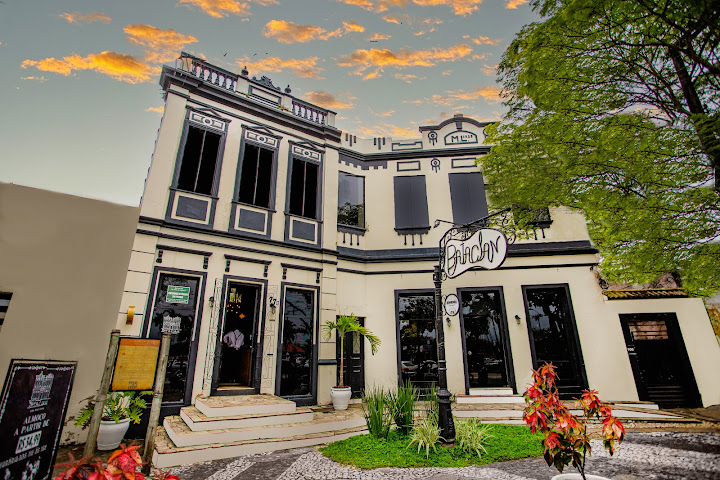 Bataclan by null