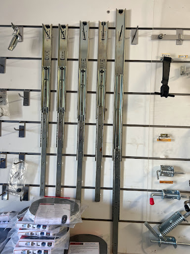 Struts-N-Stuff - Visual