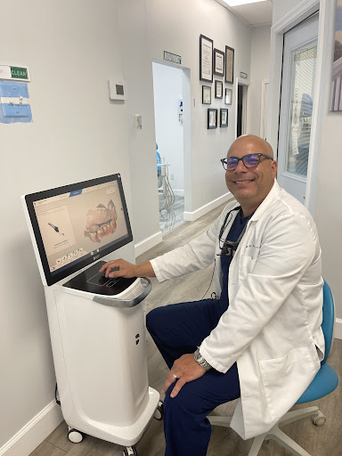 Dr. Fonseca Gallery - United States