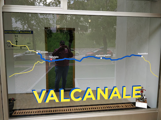 Autoscuola e Agenzia Pratiche Auto VALCANALE - Thumbnail