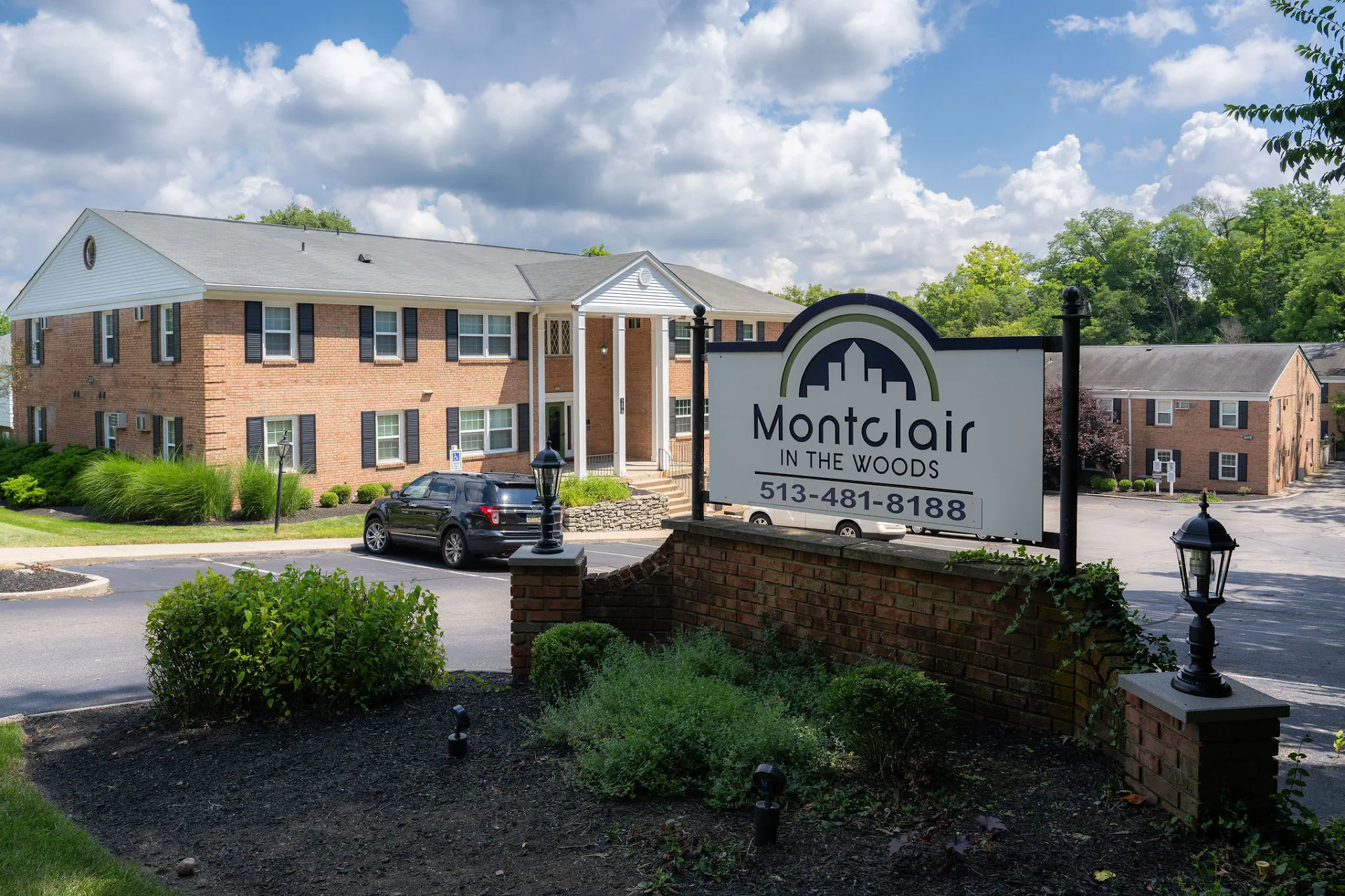 Montclair In the Woods Apartments