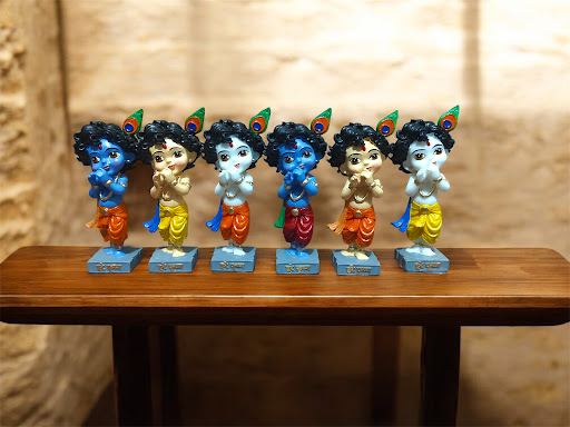 Beautiful Kishan Ji idols now available in a variety of colors!