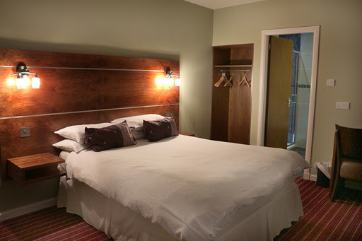 County Hotel