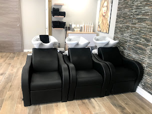 Photo n°2 de Le salon par Aurélie Tiret PAU à Pau (Salon de coiffure)