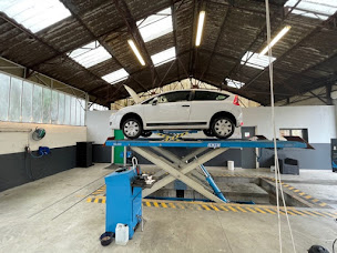 Photo n°10 de Centre contrôle technique DEKRA (AUTO - MOTO) à Betton (Service de contrôle technique automobile)