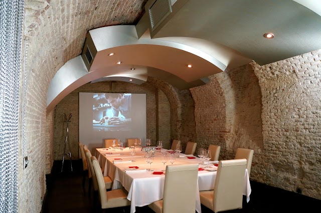 Dassa Bassa Restaurant