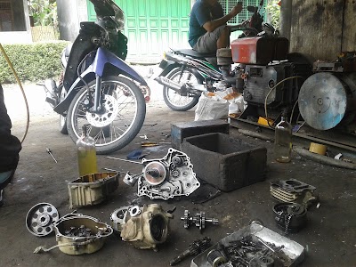 Photos of Bengkel Motor Jalu73