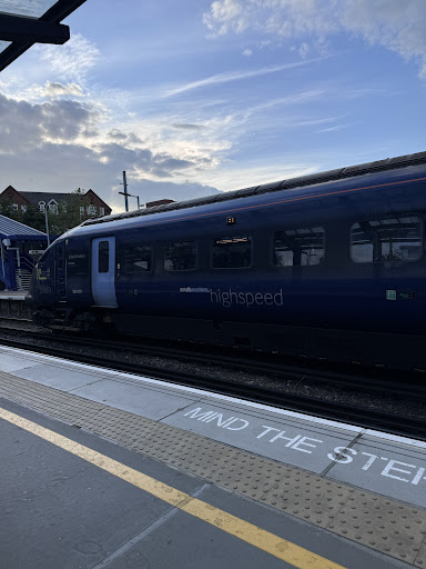 Gravesend Railway Station - Thumbnail