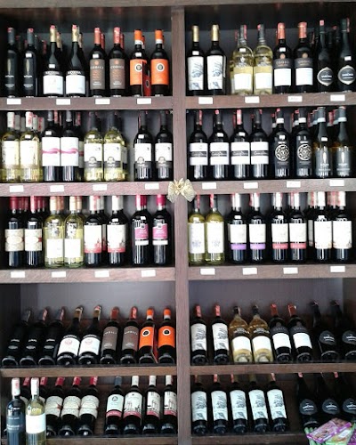 Lino Wine Shop