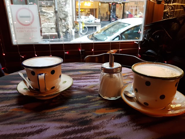 Csendes Vintage Bar & Café