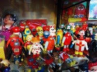 古道具と家具の店 ハイカラ堂