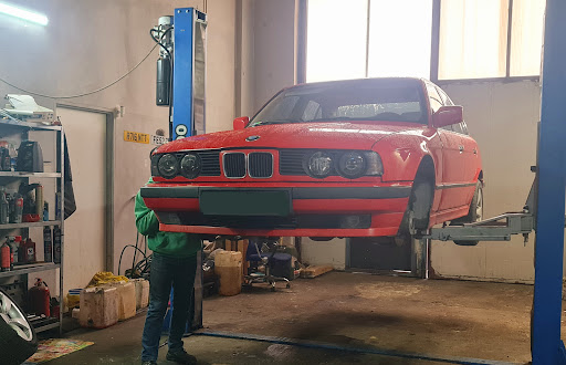 ZnajdzCzesci - części samochodowe