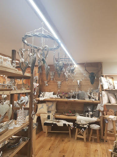 Chalet Decor - Visual