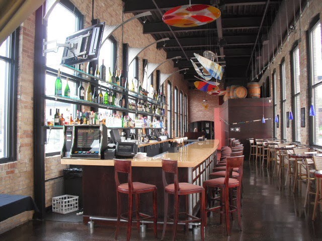 Fratellos Riverfront Restaurant