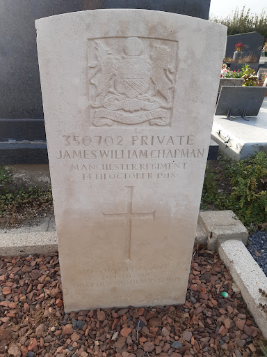 Beaumont Commonwealth War graves