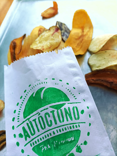 autóctono sanduches & ensaladas