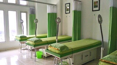 Photos of Practice Physician Dr. Antoni Miftah, Sp.KK