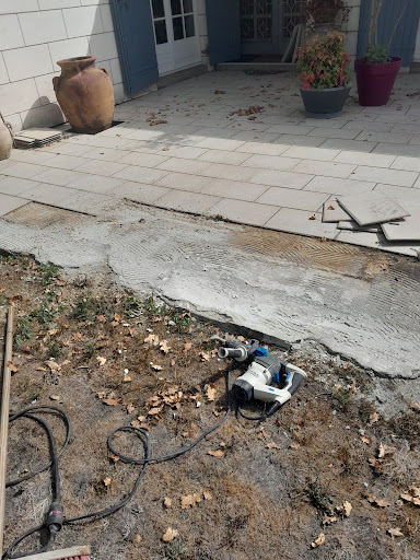 Photo de Rénovation, toiture et façade à Bordeaux à Blanquefort (33290)