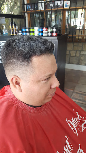 El Catrin Barberia y Peluquería - United States