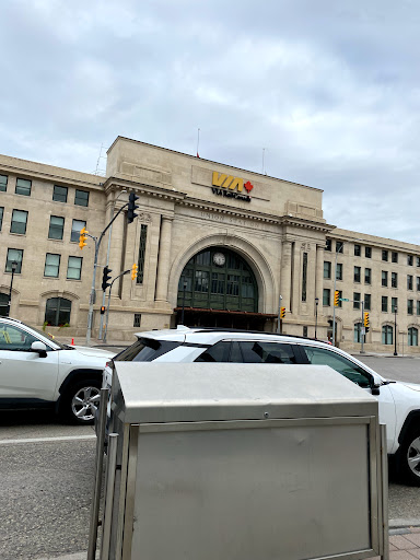 Southbound Main at Broadway (Union Station)